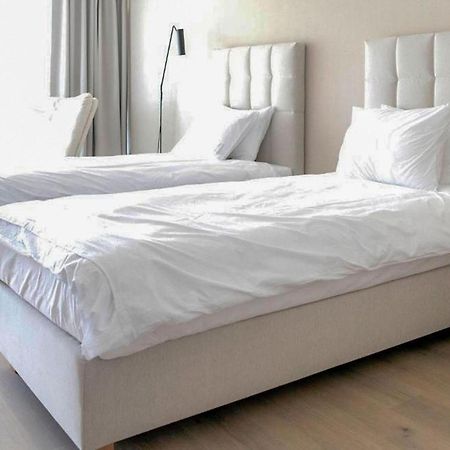 1 Bedroom Awesome Apartment In Binowo מראה חיצוני תמונה